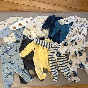 12 premature/preemie pyjamas (one pieces) bundle